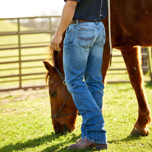 10022783 M2 RELAXED STRETCH LEGACY BOOT CUT JEAN