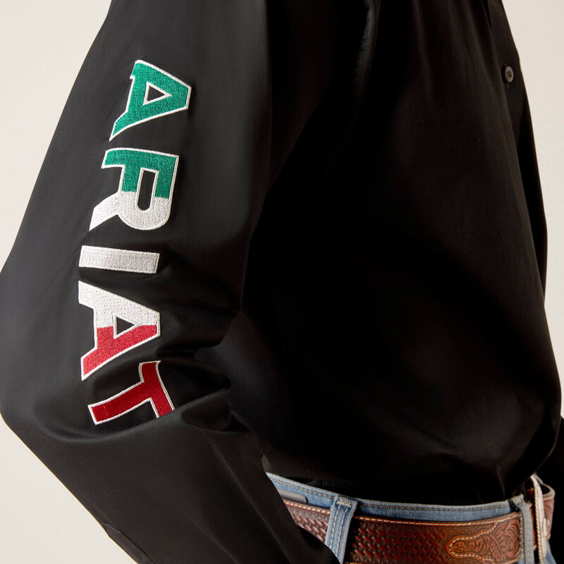 10038500 Team Logo Twill Classic Fit Shirt