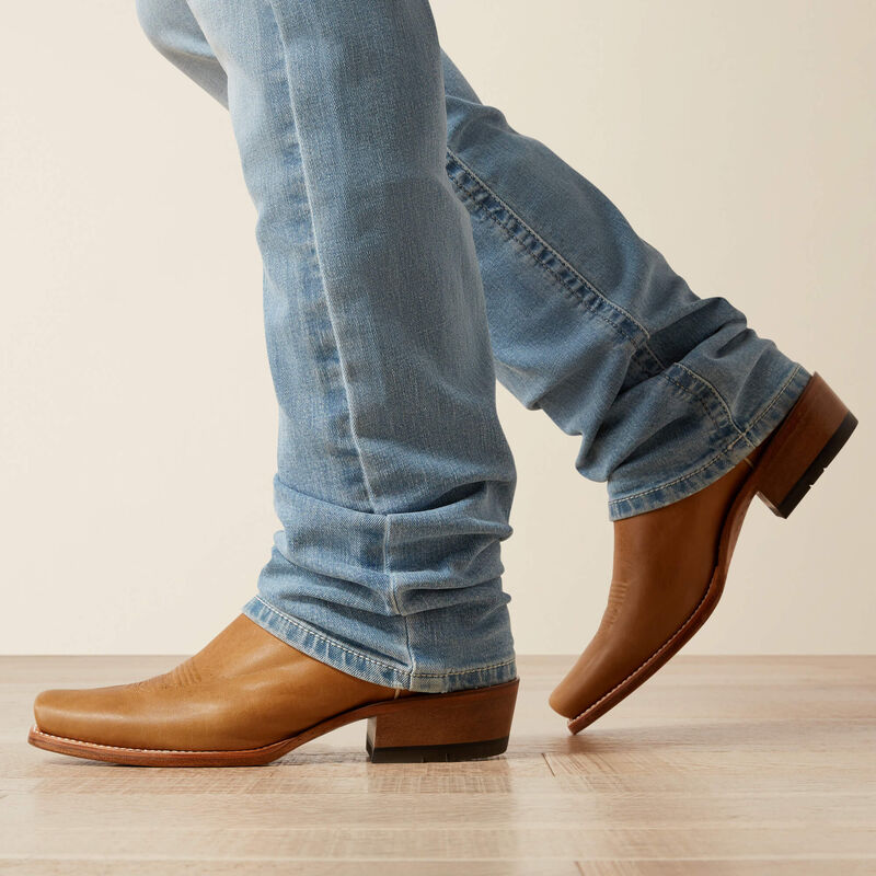 10065922 M7 SLIM CARVER STRAIGHT LEG JEAN ARIAT