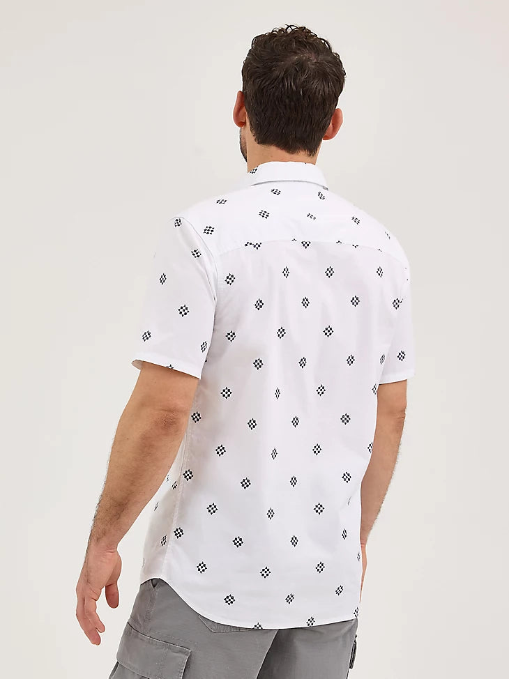 112361942 Men's Extreme Motion All Purpose Short Sleeve Print Button Down Shirt