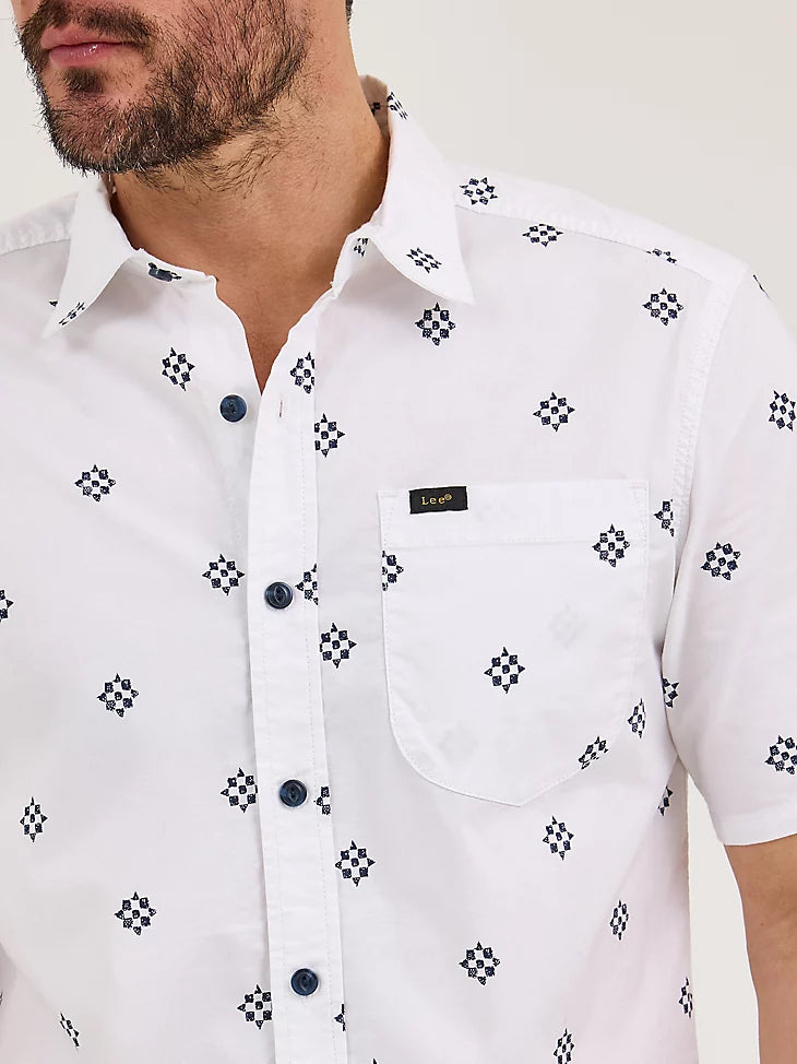 112361942 Men's Extreme Motion All Purpose Short Sleeve Print Button Down Shirt