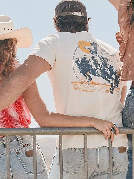 112372852 LASSOING COWBOY BACK GRAPHIC T-SHIRT