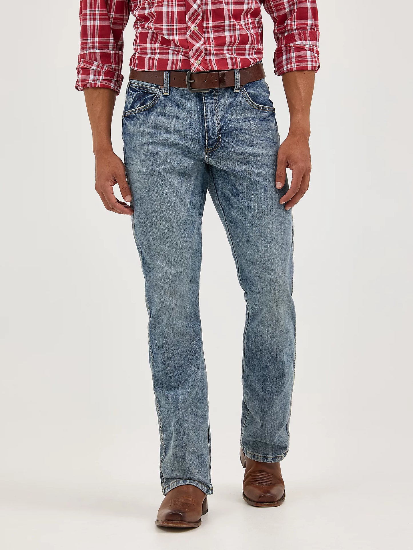 1077MWZGL Best Seller Men's Wrangler Retro Slim Fit Bootcut Jean