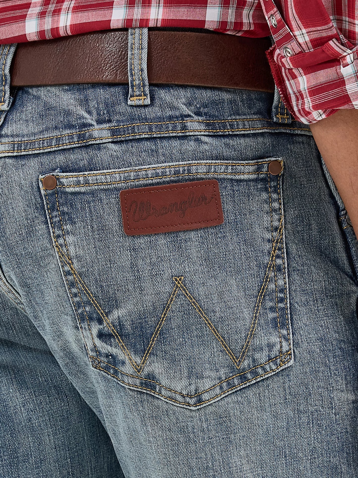 1077MWZGL Best Seller Men's Wrangler Retro Slim Fit Bootcut Jean