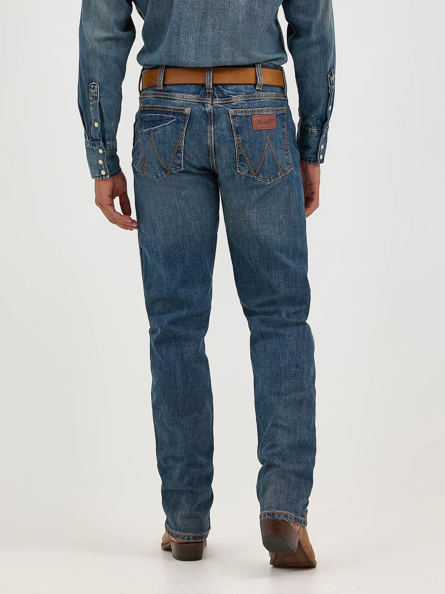 WLT88BZ Men's Wrangler Retro Slim Fit Straight Leg Jean