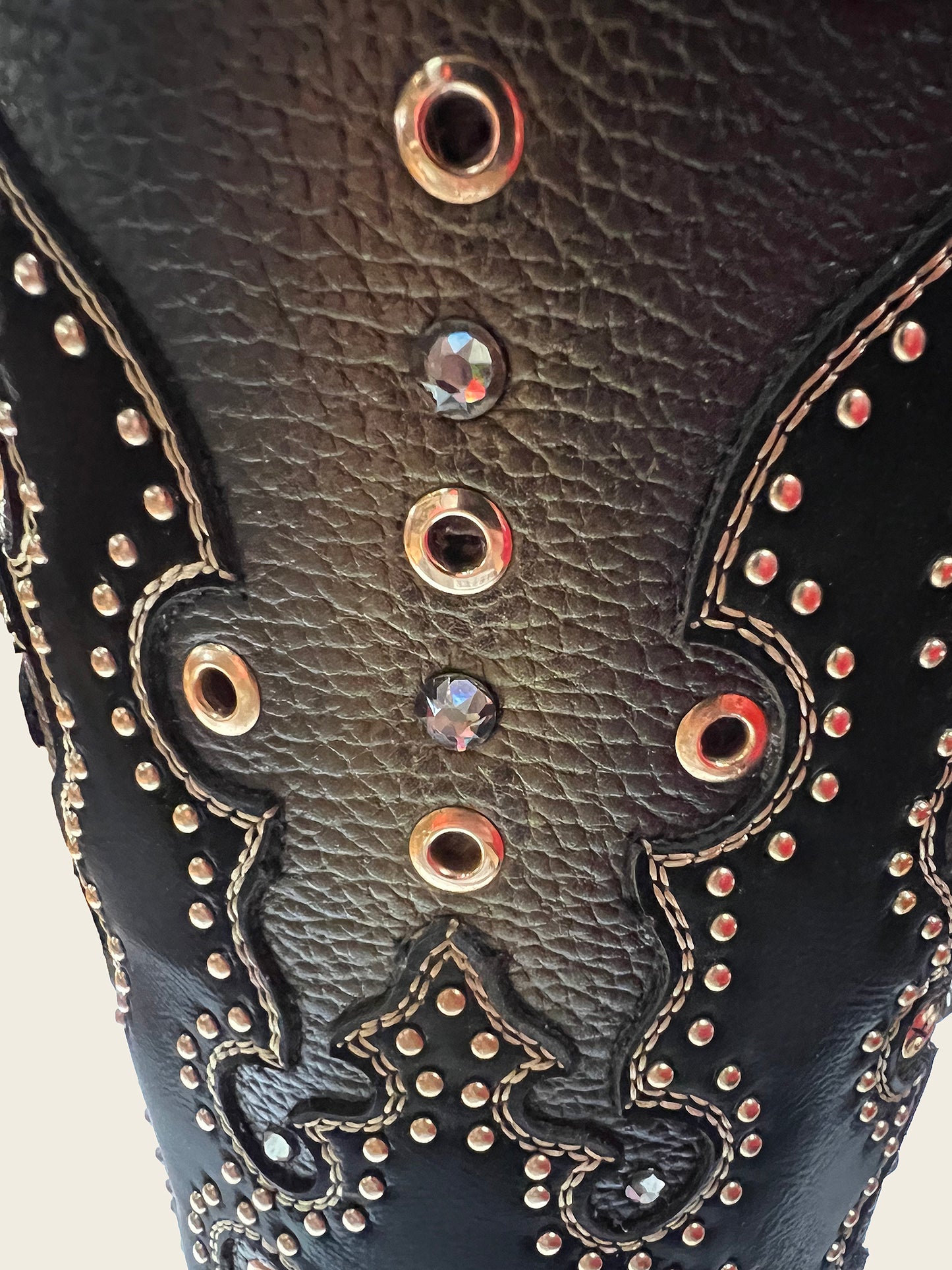 CU689 CUADRA CLOSE UP