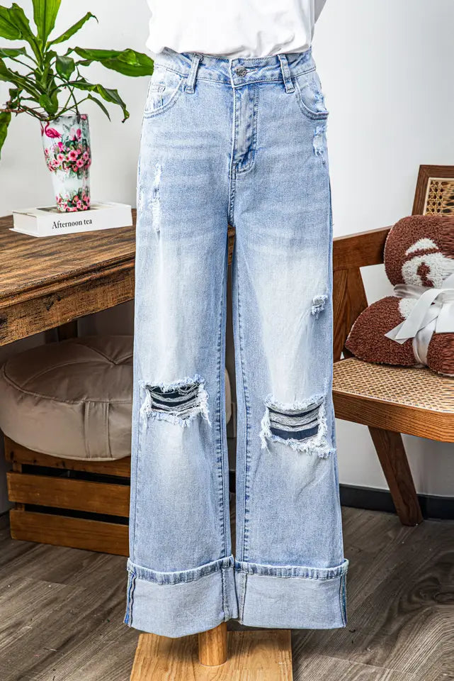 FW7875034 FASHIN-W LIGHT WASH DISTRESSED FLARE JEANS