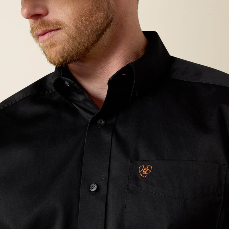 10000502 MNS SOLID TWILL CLASSIC FIT SHIRT