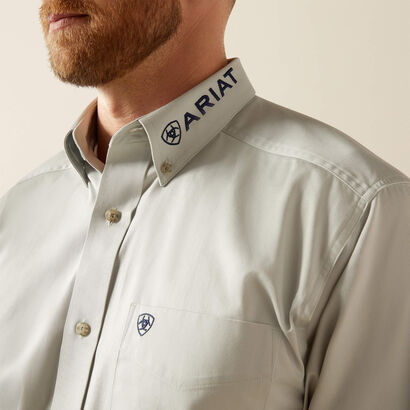 10059133 TEAM LOGO TWILL CLASSIC FIT SHIRT