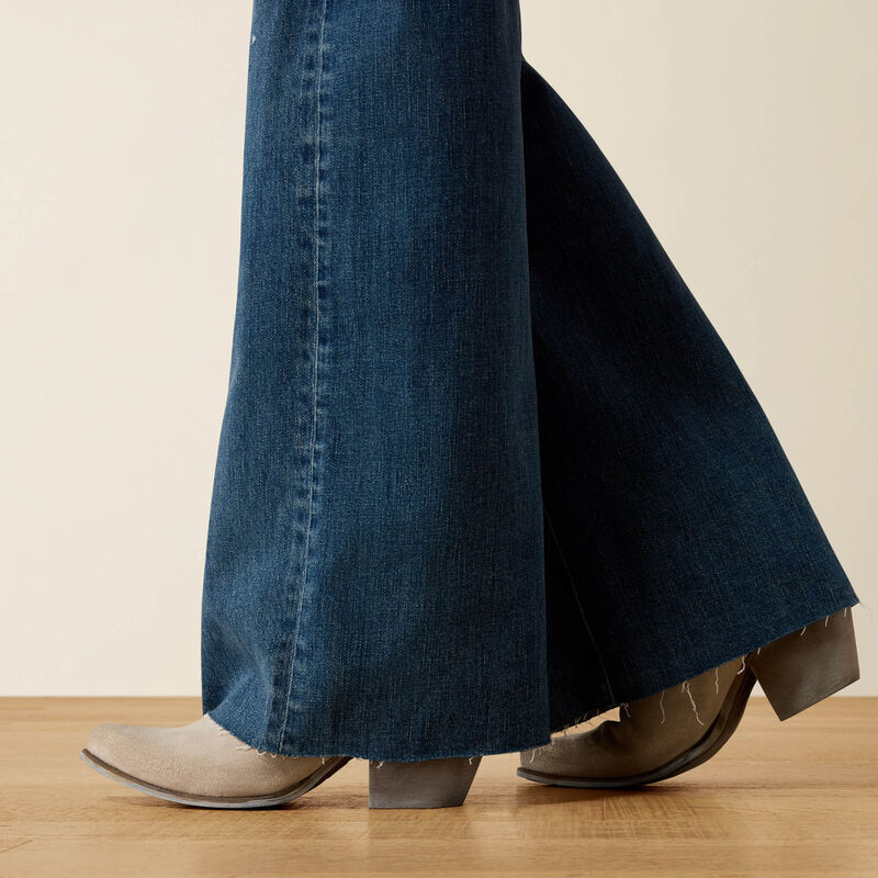 10082245 ARIAT WOMEN'S PERFECT RISE PETRA FLIPSIDE WIDE LEG JEANS