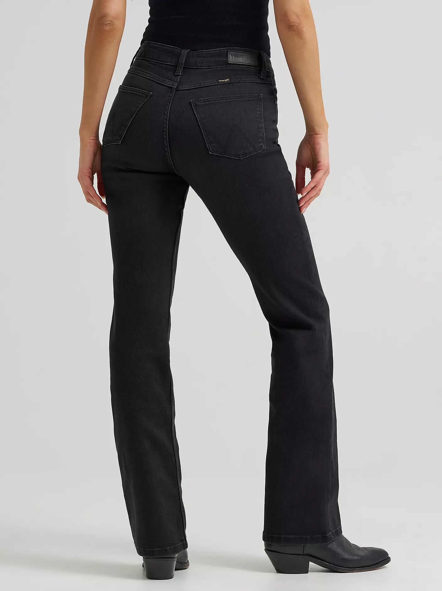112324252 WOMEN'S WRANGLER HIGH RISE BOLD BOOT JEAN BLACK