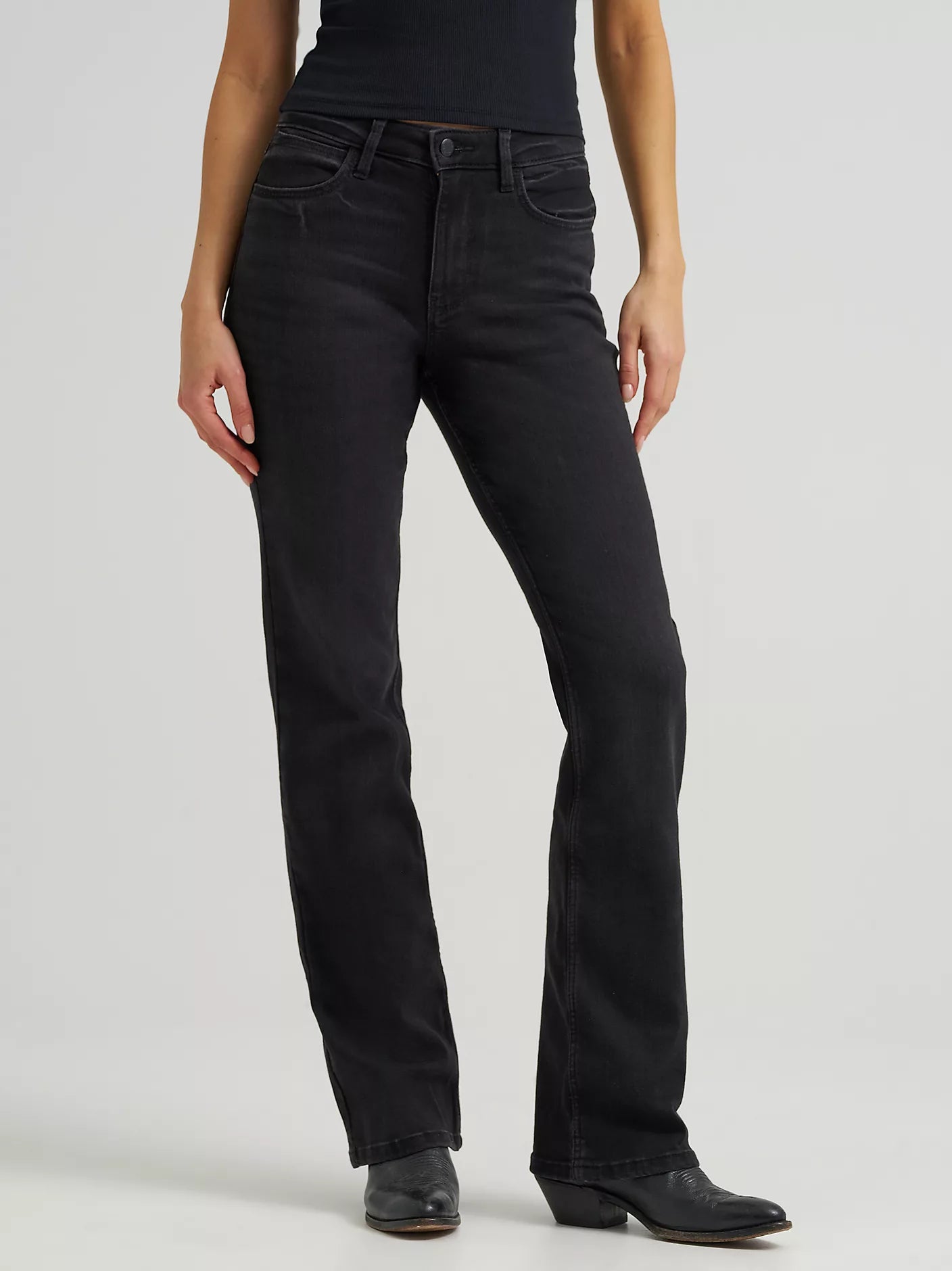 112324252 WOMEN'S WRANGLER HIGH RISE BOLD BOOT JEAN BLACK