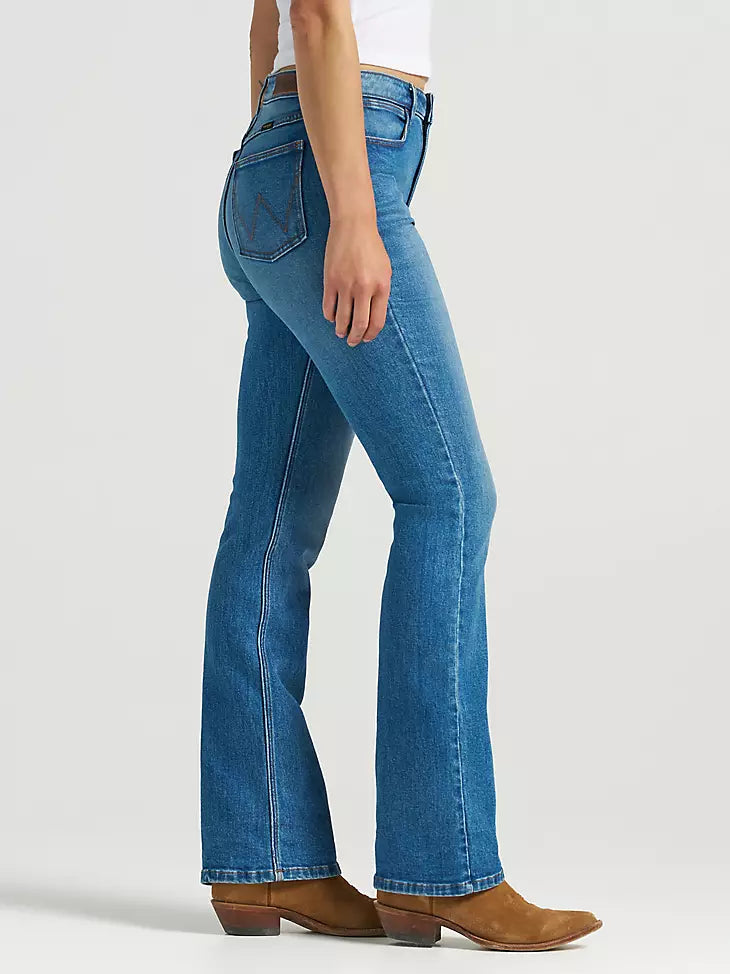 112324252 WOMEN'S WRANGLER HIGH RISE BOLD BOOT JEAN BLUE