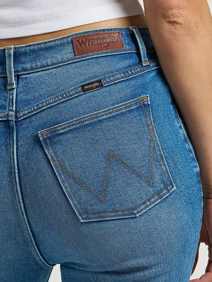 112324252 WOMEN'S WRANGLER HIGH RISE BOLD BOOT JEAN BLUE