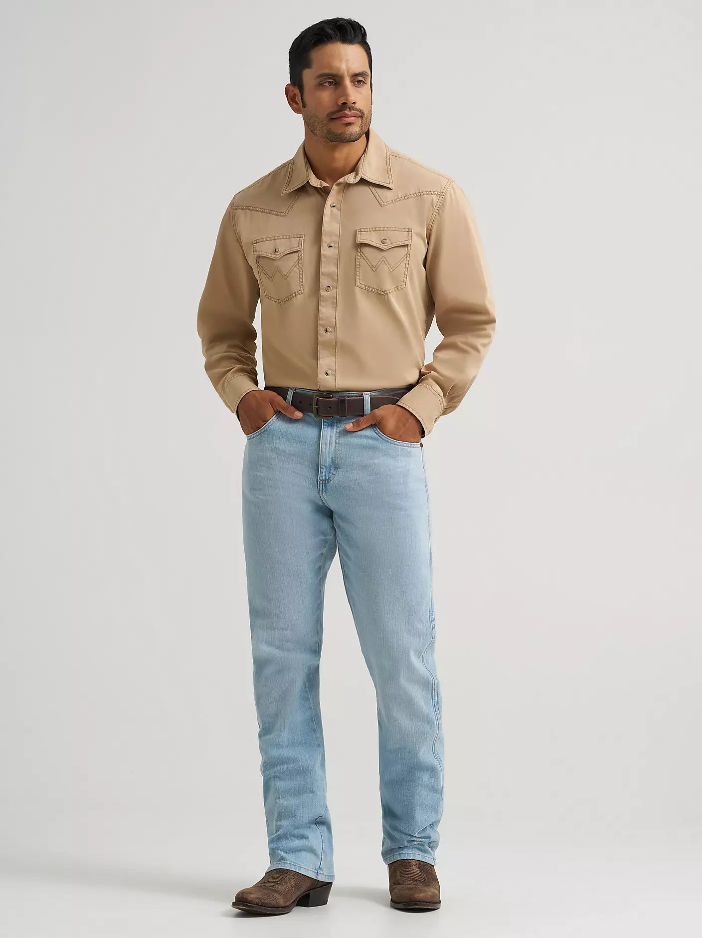 112367676 MEN'S WRANGLER RETRO RELAXED FIT BOOTCUT JEAN