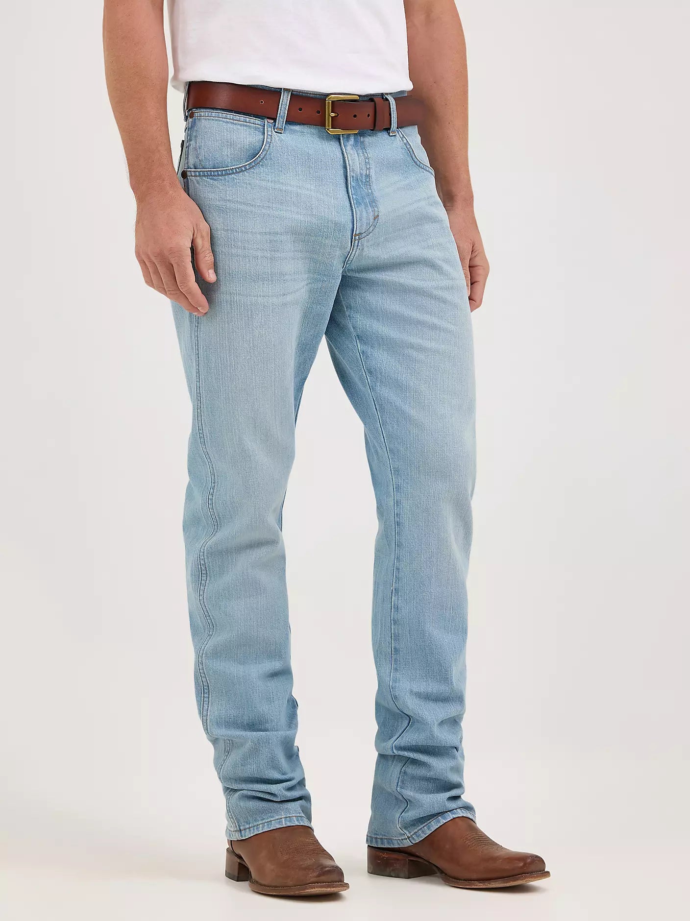 112367676 MEN'S WRANGLER RETRO RELAXED FIT BOOTCUT JEAN