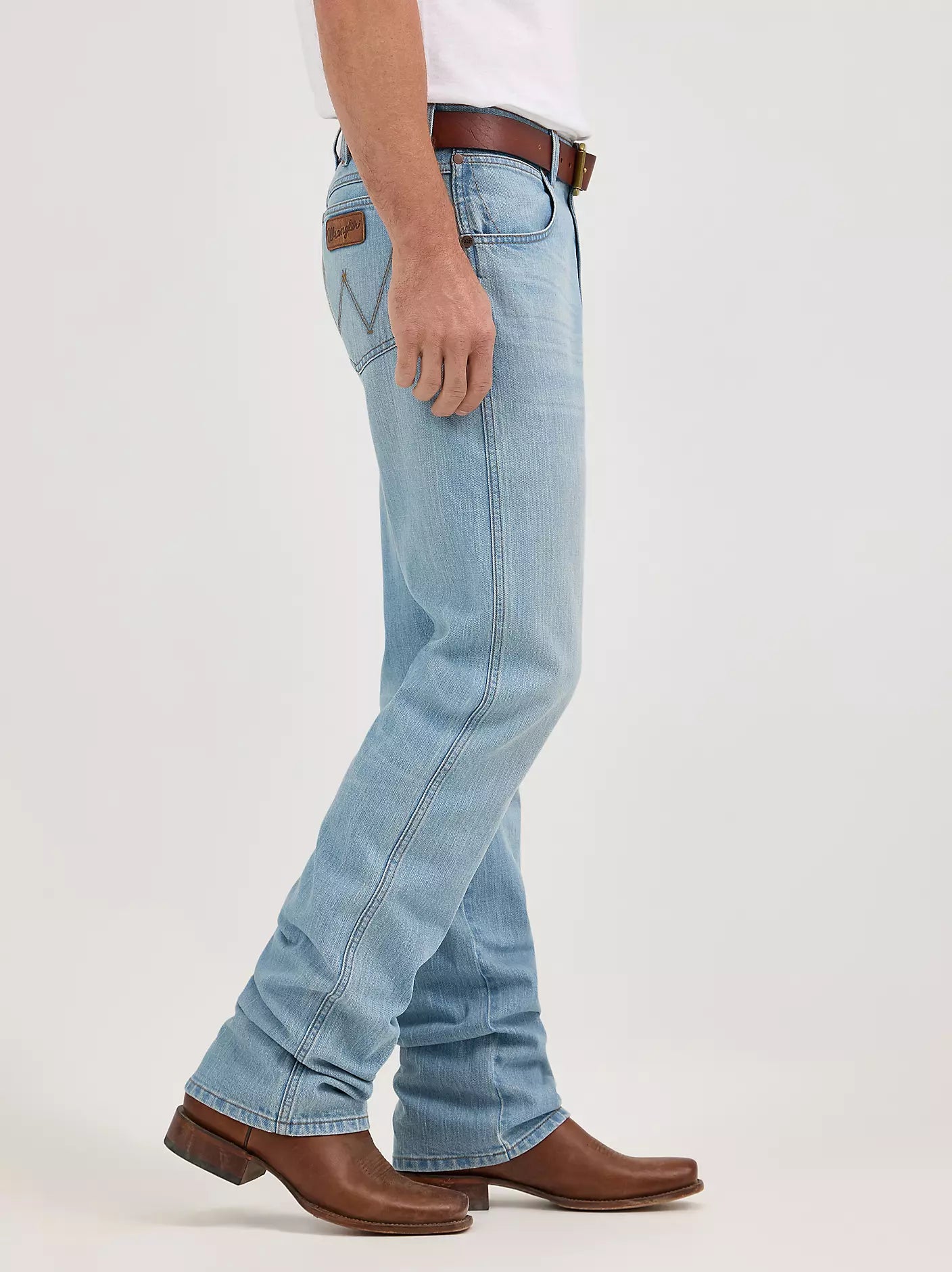 112367676 MEN'S WRANGLER RETRO RELAXED FIT BOOTCUT JEAN