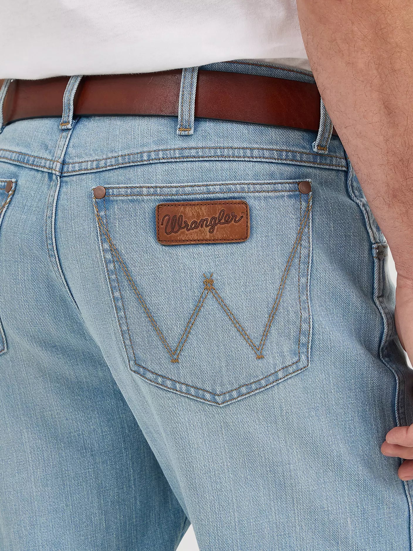 112367676 MEN'S WRANGLER RETRO RELAXED FIT BOOTCUT JEAN