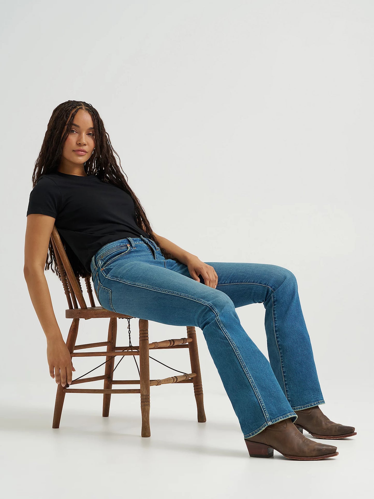 112369375 Women's High Rise Bootcut Jean