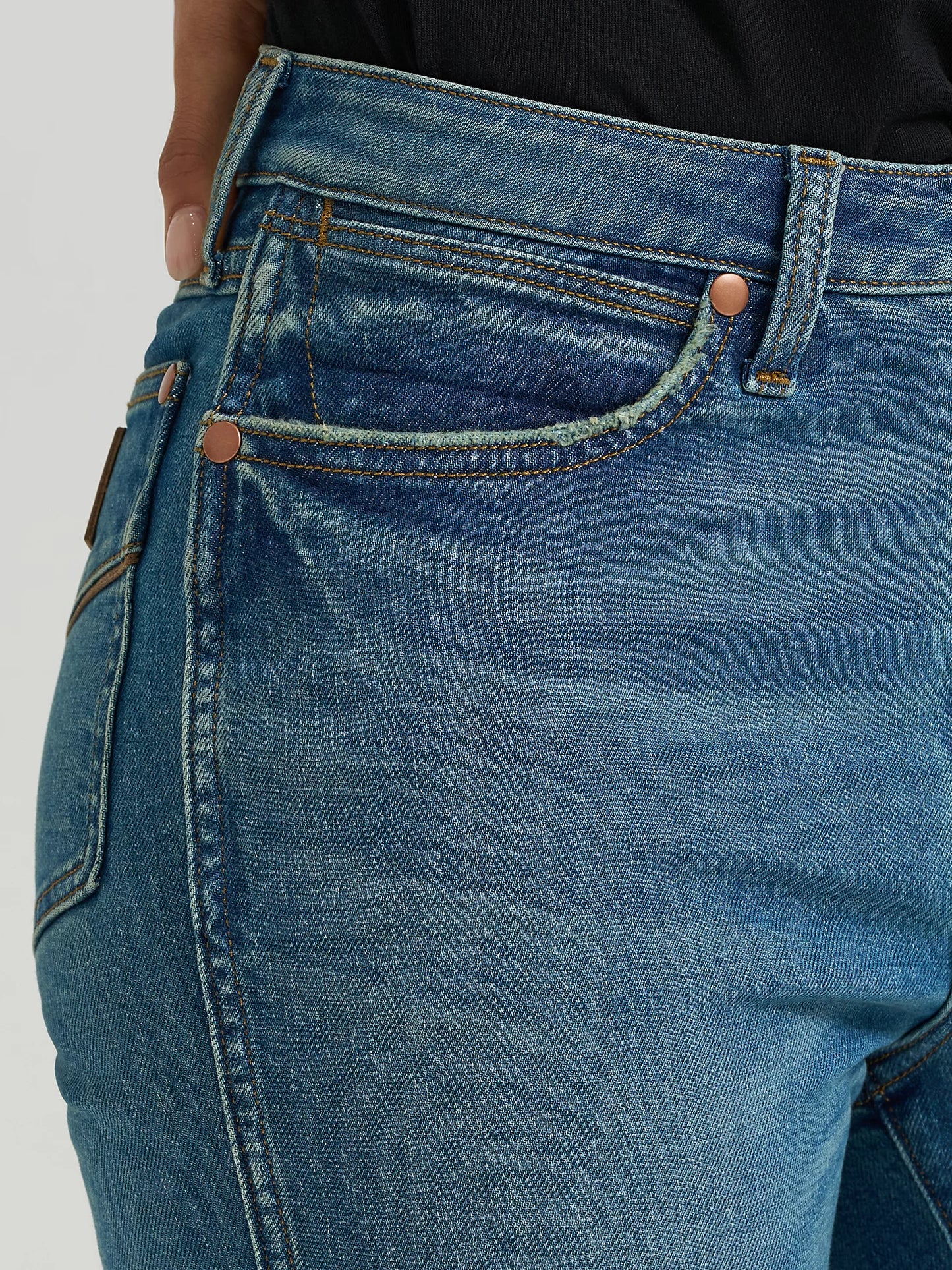 112369375 Women's High Rise Bootcut Jean
