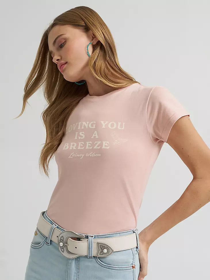 112375646 LAINEY WILSON X WRANGLER BREEZE SHRUNKEN BAND TEE
