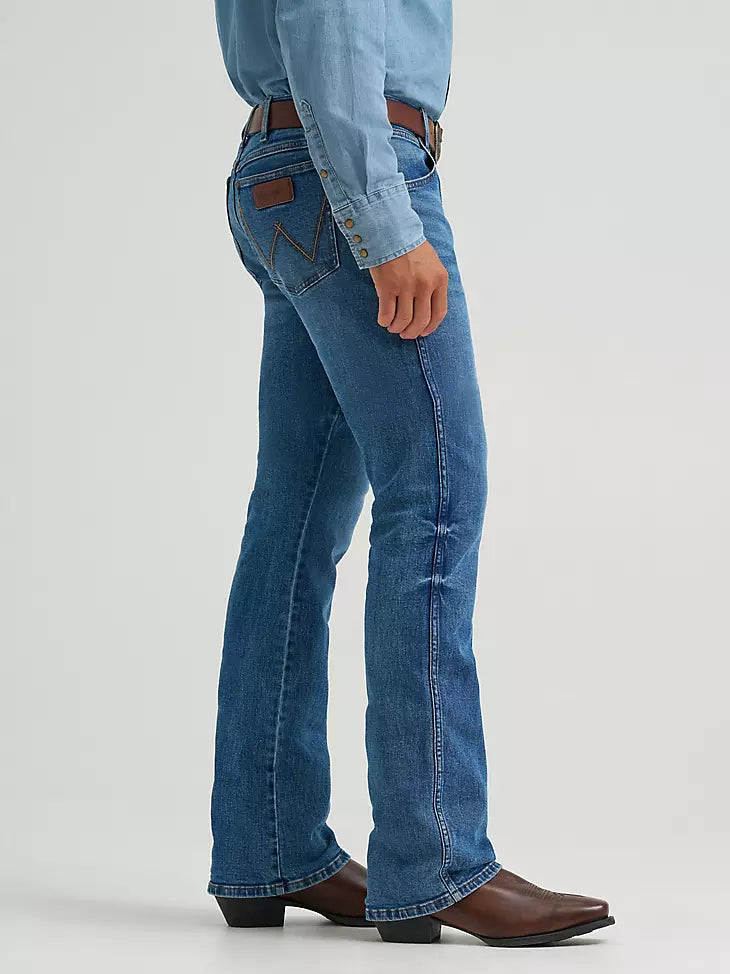 112378844 MEN'S WRANGLER RETRO SLIM FIT BOOTCUT JEAN