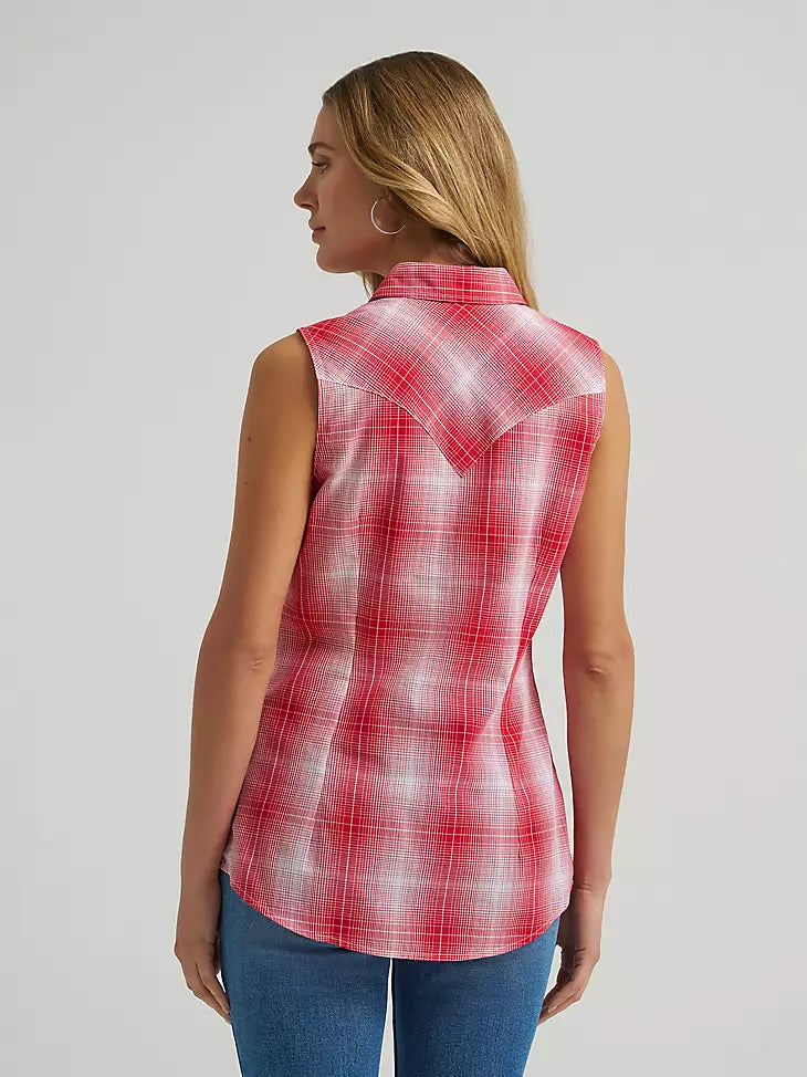 112379473 WOMEN'S ESSENTIAL SLEEVELESS PLAID WESTERN SNAP SHIRT