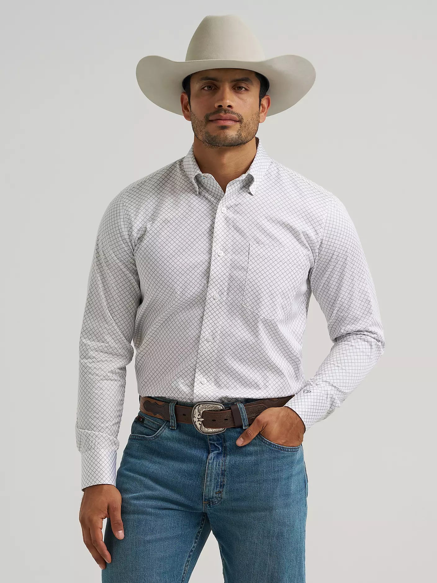 112381545 MEN'S CODY JOHNSON ONE POCKET BUTTON DOWN SHIRT