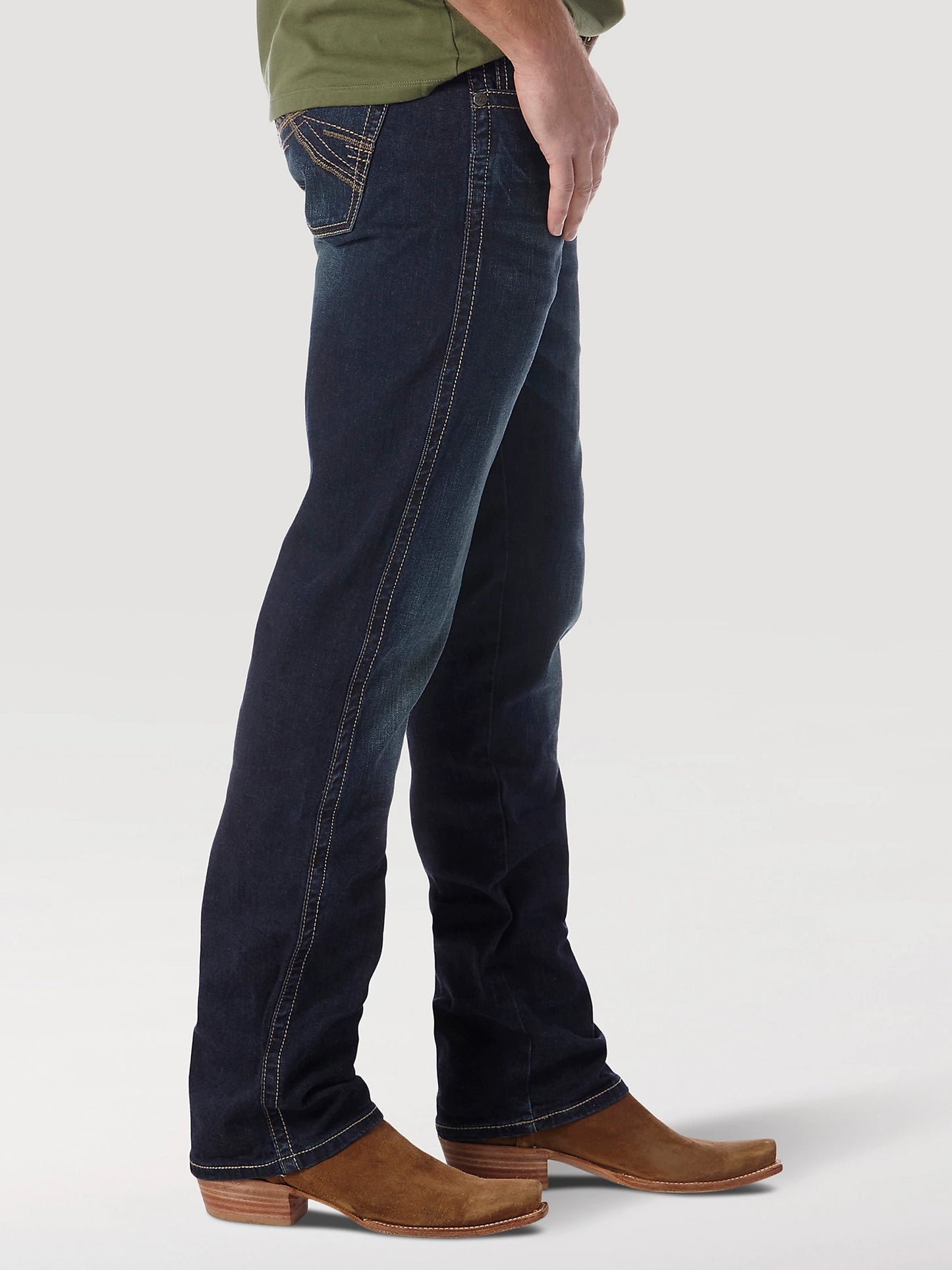 44MWXDN Men's Wrangler 20X No. 44 Slim Fit Straight Leg Jean