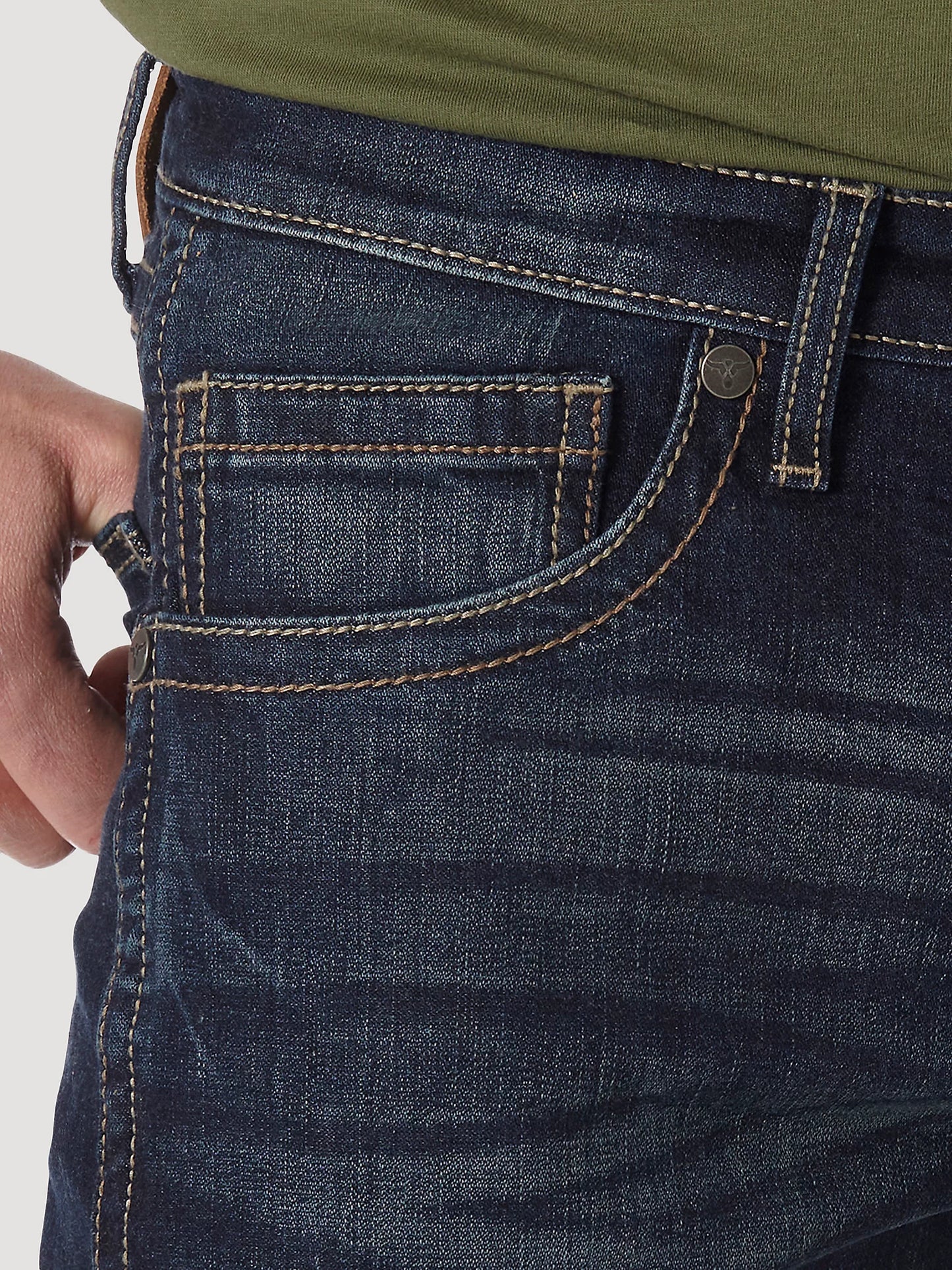 44MWXDN Men's Wrangler 20X No. 44 Slim Fit Straight Leg Jean