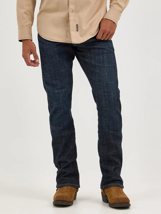 77MWZDX Men's Wrangler Retro Slim Fit Bootcut Jean