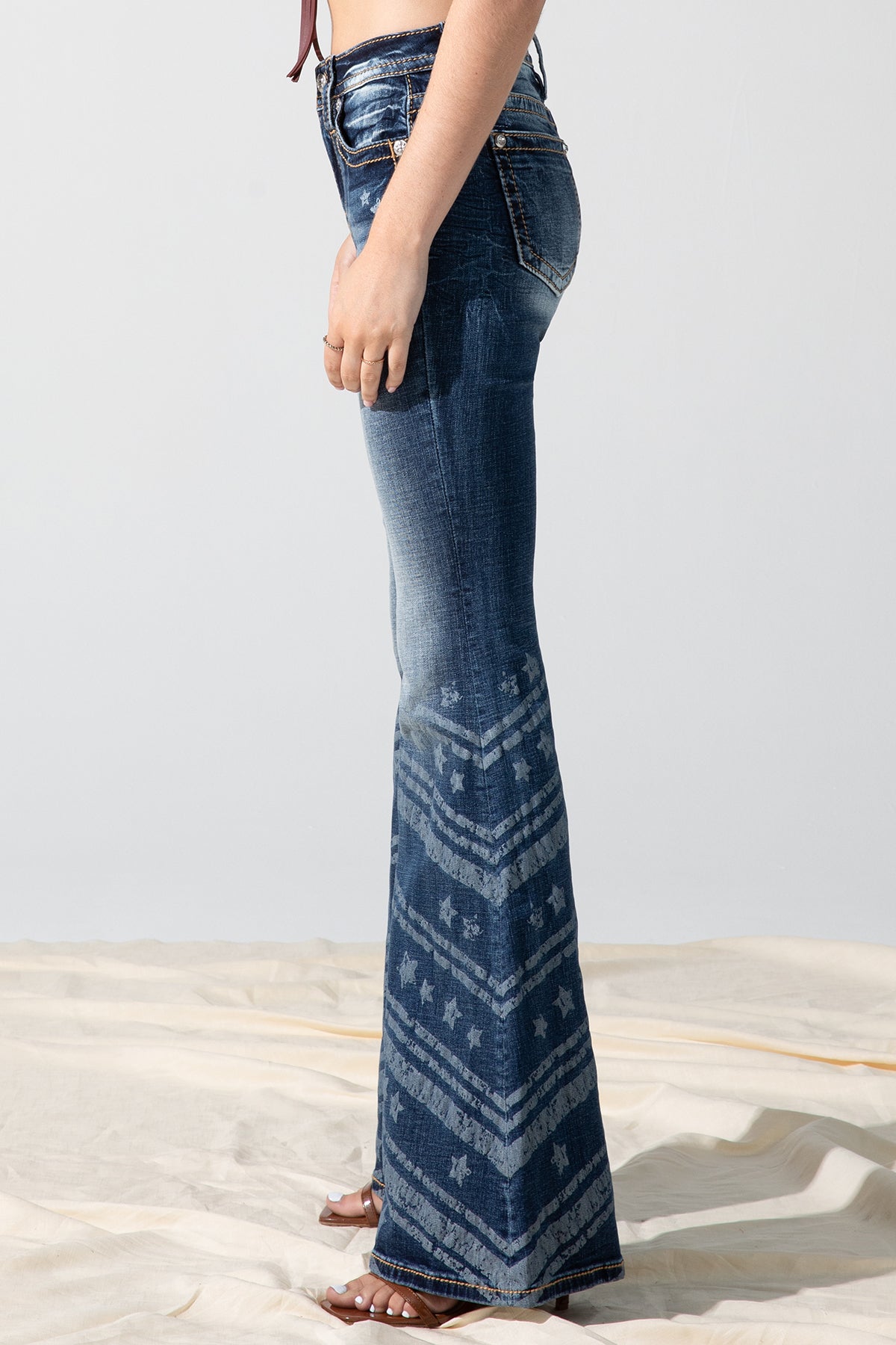 H2305F HIGH RISE FLARE JEANS-DARK BLUE : 25