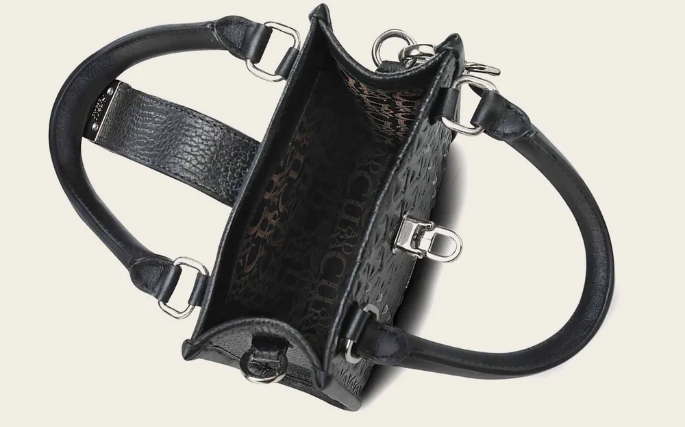 DU690 CUADRA BLACK STINGRAY LASER & STUDS HANDBAG